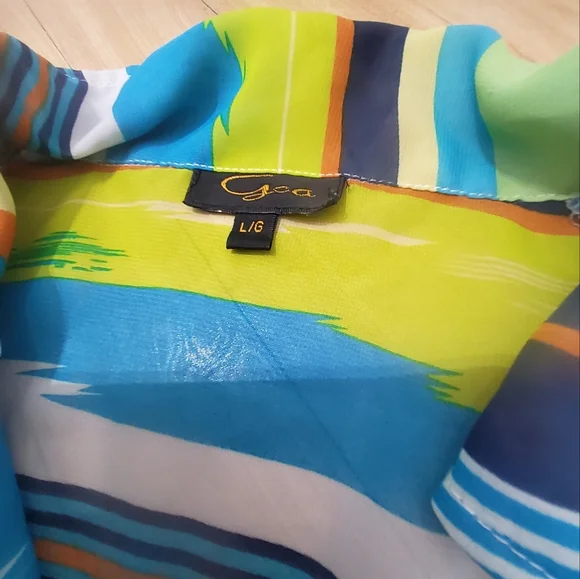 Top - Picture 2 of 4